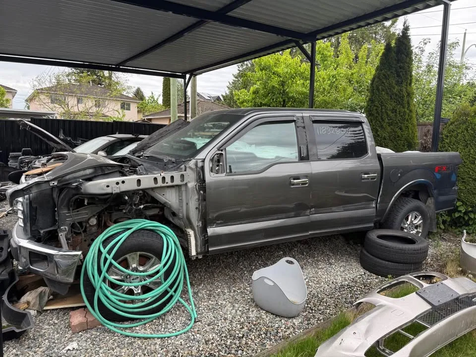 2016 Ford F150 XLT Parts image indicator(3)