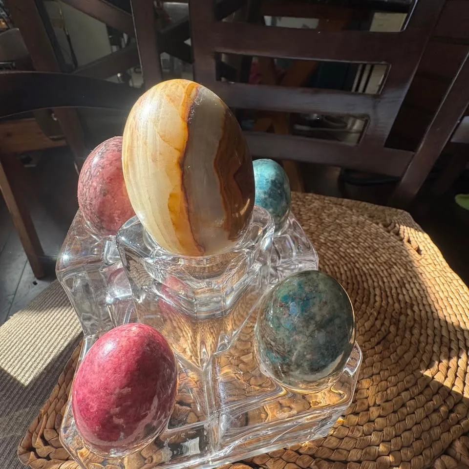 Vintage Hand Carved Vintage Alabaster Eggs From Italy image indicator(8)