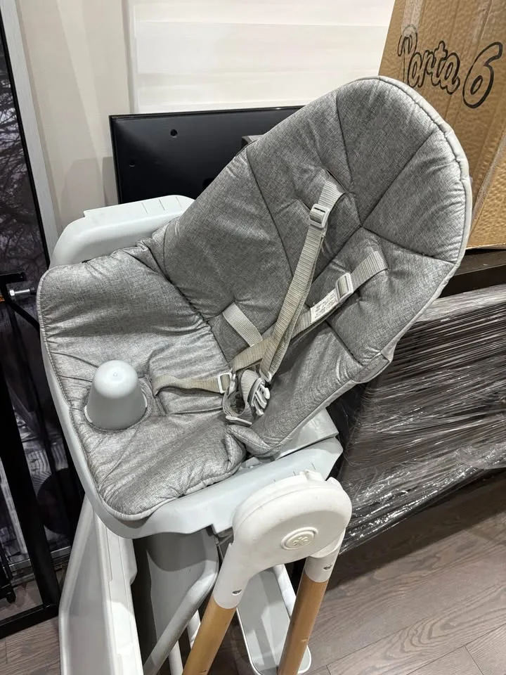 SKIP HOP HIGH CHAIR - For Sale image indicator(4)