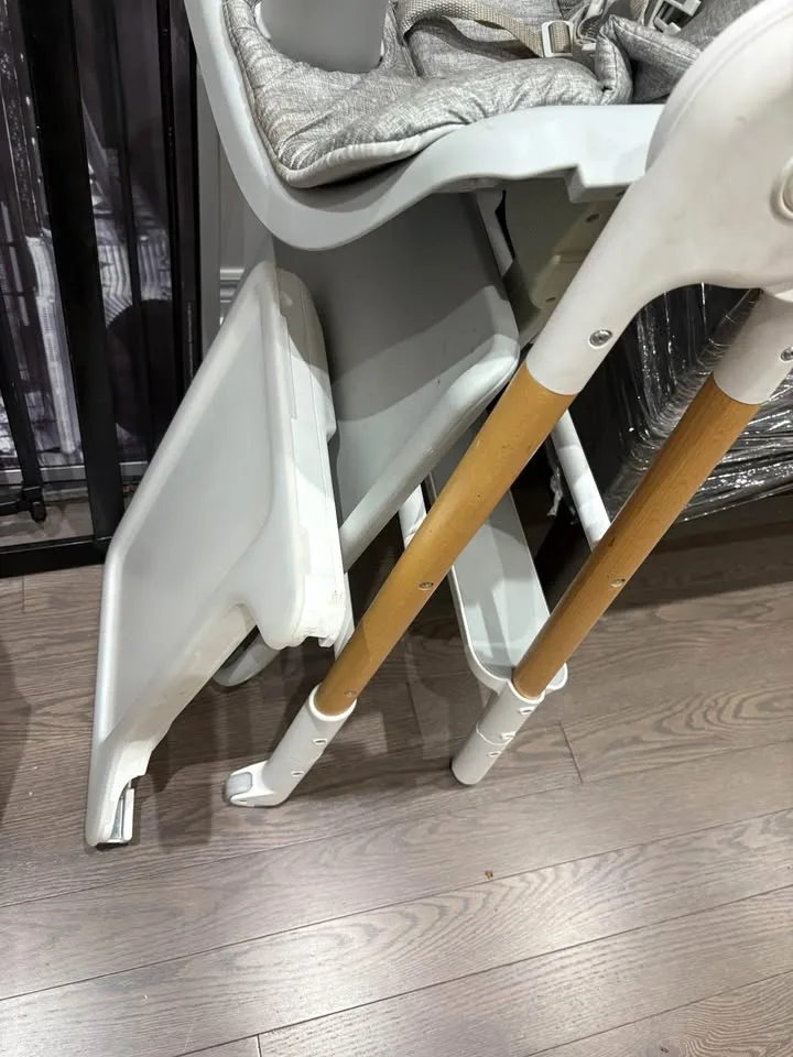 SKIP HOP HIGH CHAIR - For Sale image indicator(5)