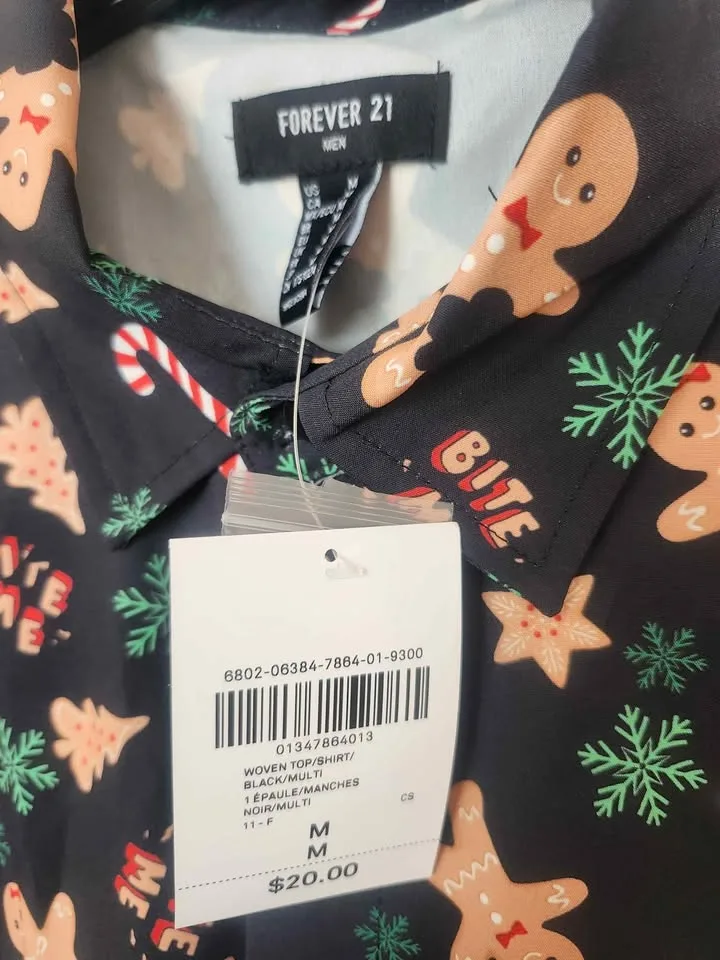 🎄 Festive Men's Christmas Shirt – Size M (Forever 21) – $10 🎄 image indicator(4)
