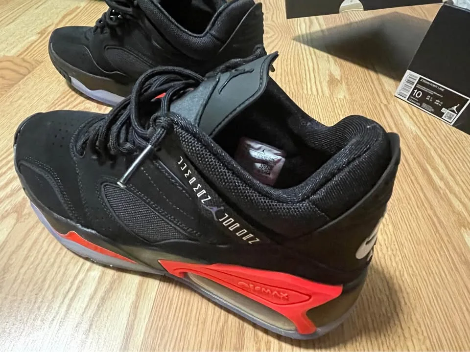 Men’s Size 10 Jordan Point Lane Shoes image indicator(5)