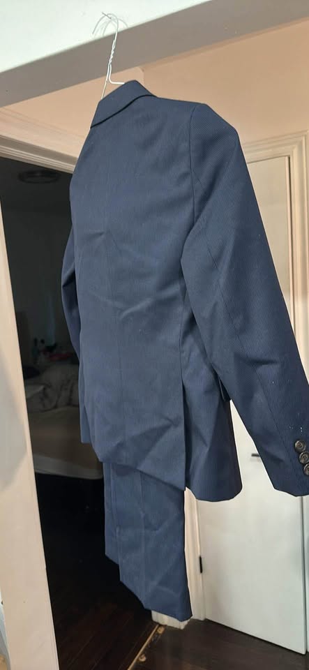 Boys 10R Ralph Lauren suit - photo 4