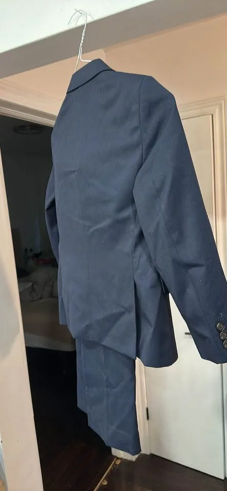 Boys 10R Ralph Lauren suit image indicator(4)