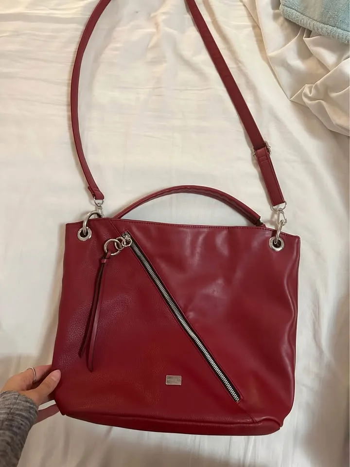 Red Faux Leather Shoulder Bag image indicator(9)