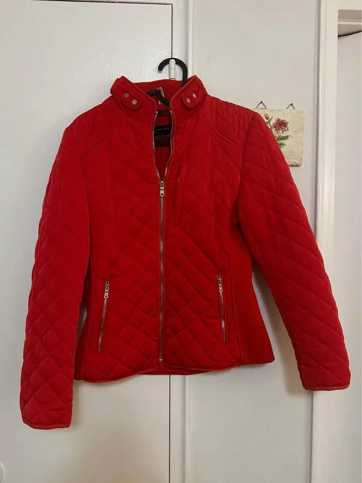 Zara Red Puffer Jacket image indicator(5)