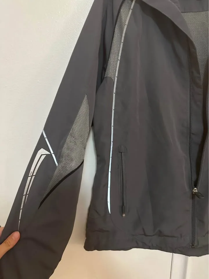 Fila Grey Lightweight Windbreaker Jacket image indicator(3)