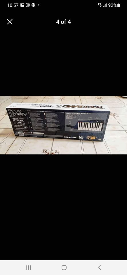 Rock band 3, Wii Keyboard NEW with dongle & strap sealed box - photo 2