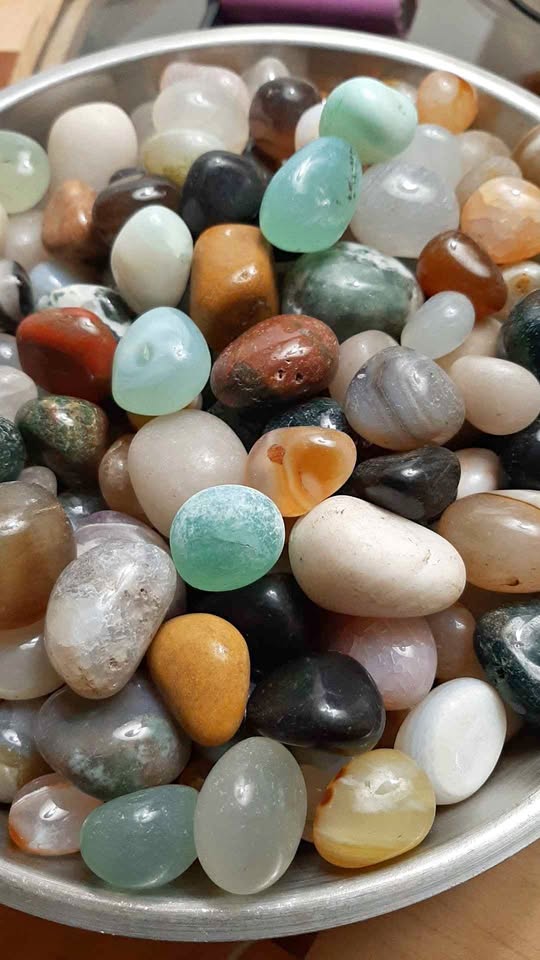 Small to medium Tumbled stones, Pebbles, for jewelry, luck