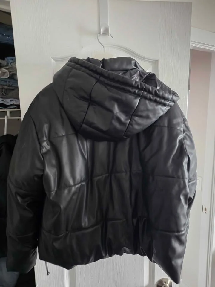 Women's Zara Hooded Black Leather Jacket image indicator(2)