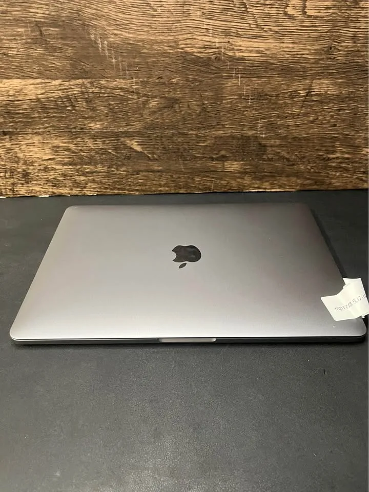 MacBook Pro 13” 3.5GHz i7 16GB 1TB image indicator(6)