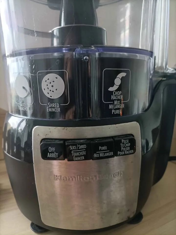 ‼️NEED GONE ASAP‼️Hamilton Food Processor - $15 image indicator(2)
