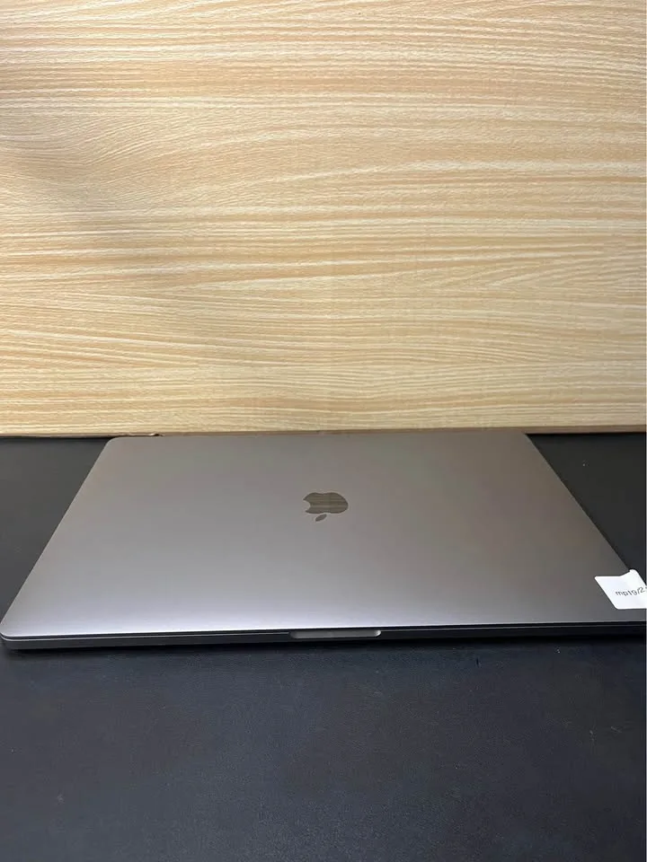 16” MacBook Pro 16GB 1TB - Apple Charger image indicator(5)