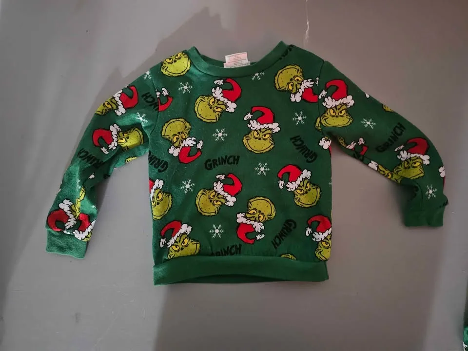 2T grinch sweat pant set image indicator(2)