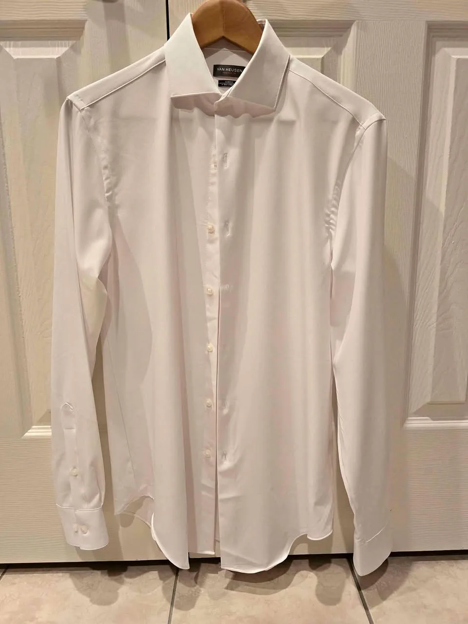 Van Heusen Slimfit youth dress shirt Size Small thumbnail