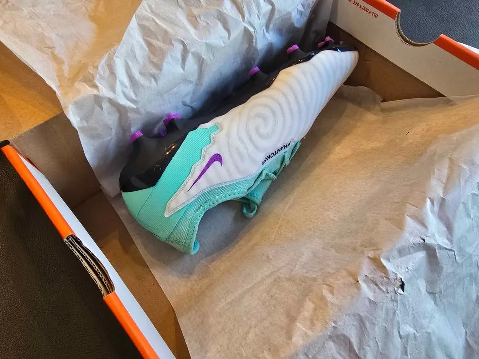 Nike Phantom GX Pro FG Soccer Cleats Men's Sz 9.5 image indicator(8)