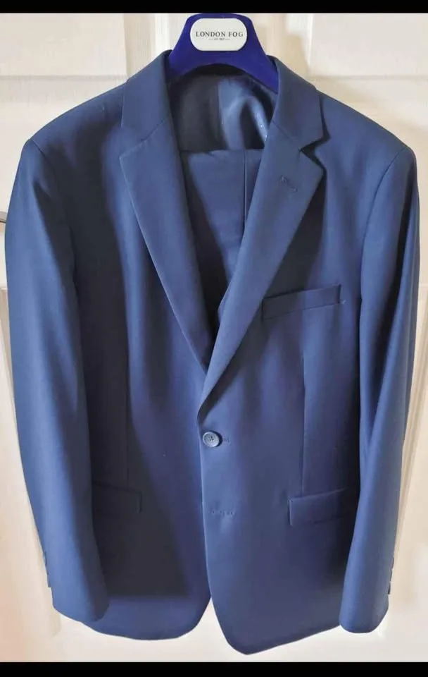 London Fog Boys 18T 3-Piece Suit - Worn Once! image indicator(6)