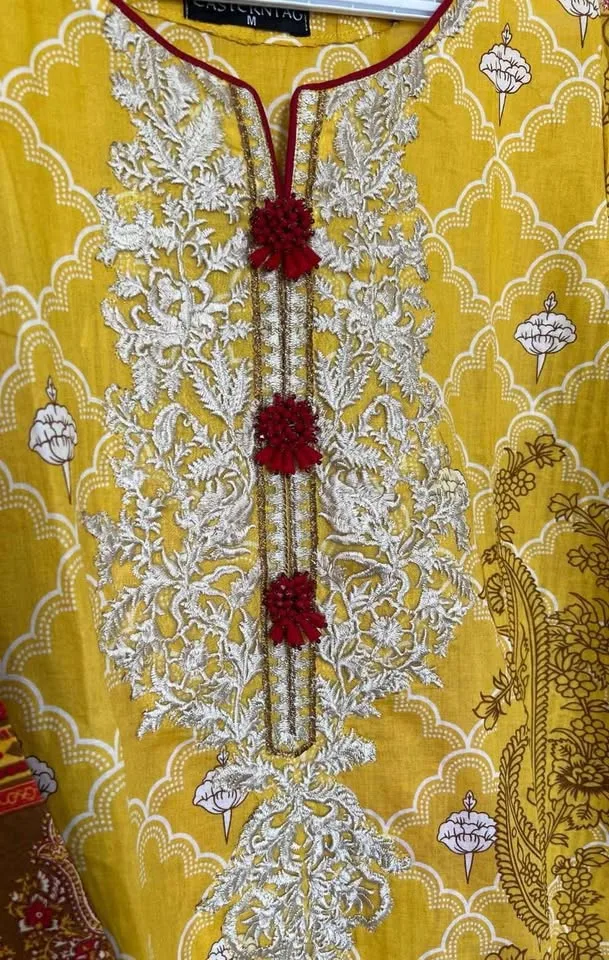 Beautiful 3 pcs suit image indicator(2)