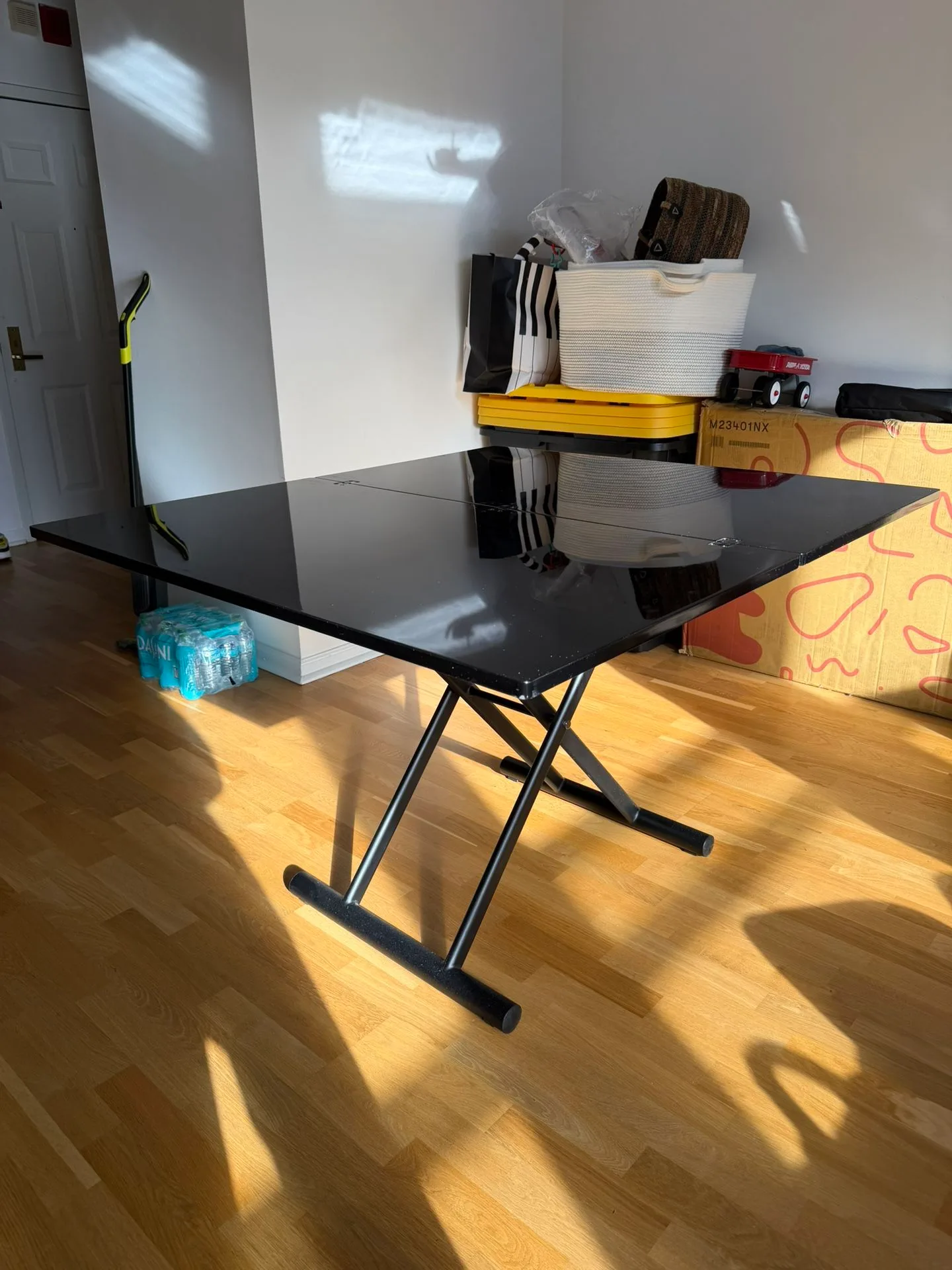 Height and Size Adjustable Table image indicator(2)