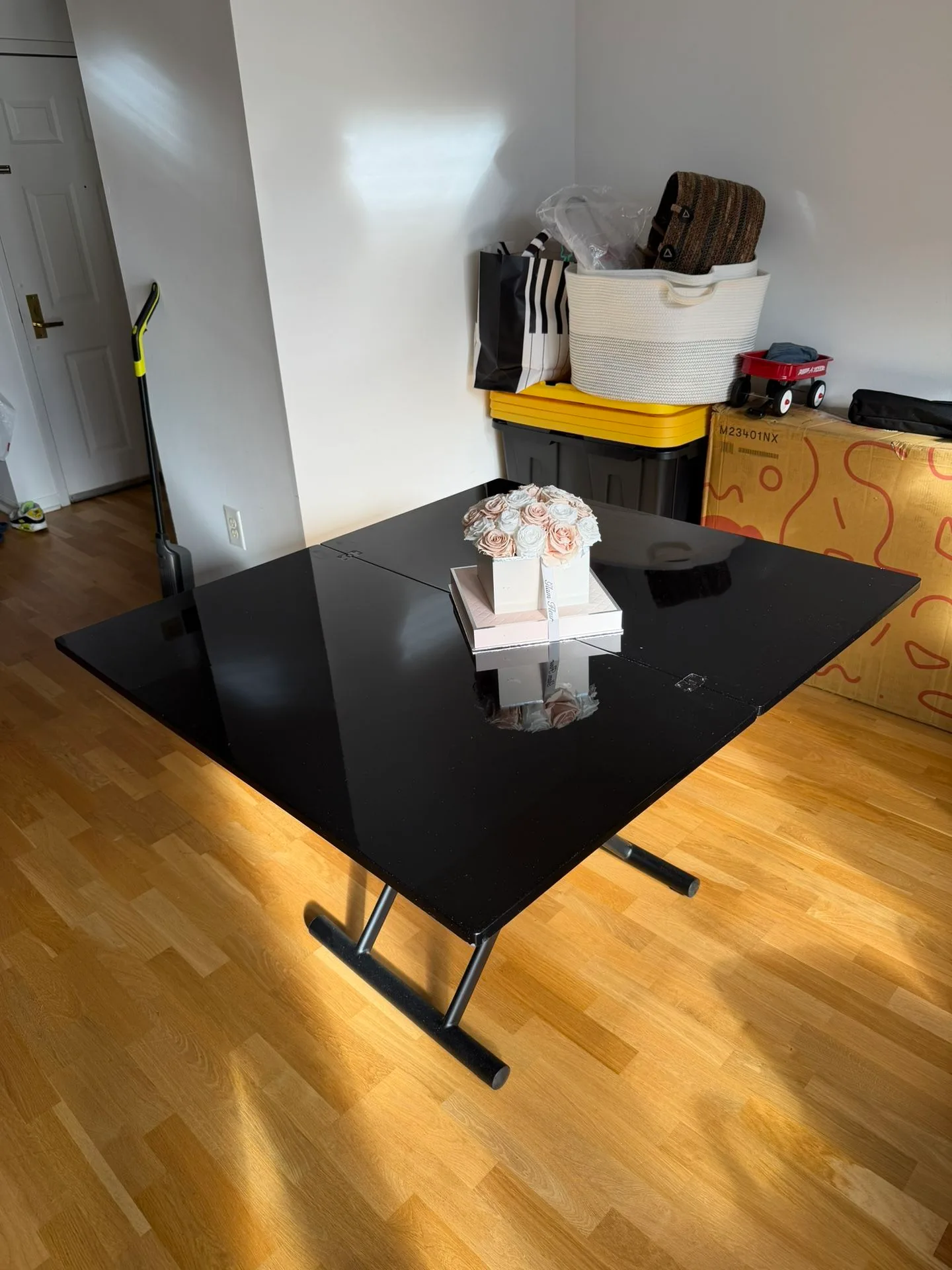 Height and Size Adjustable Table image indicator(5)