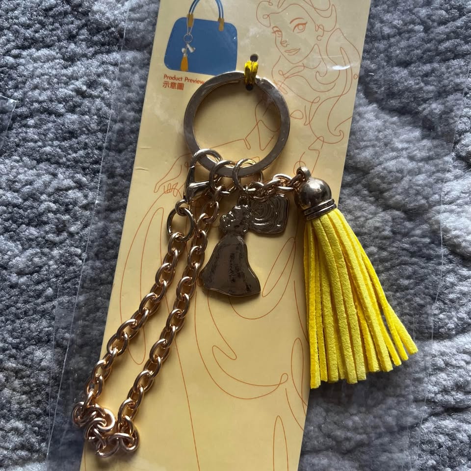 BNWT Disney Princess Belle and Cinderella Key chain Charms - photo 3