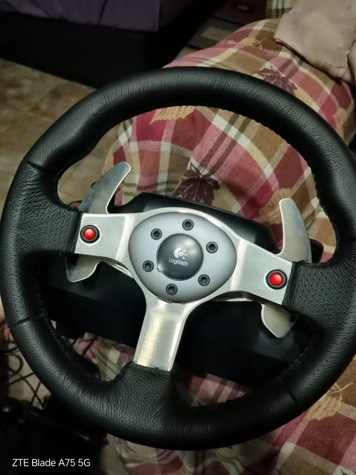 Logitech G25 Racing Wheel + Pedals + 6-Speed Shifter image indicator(5)
