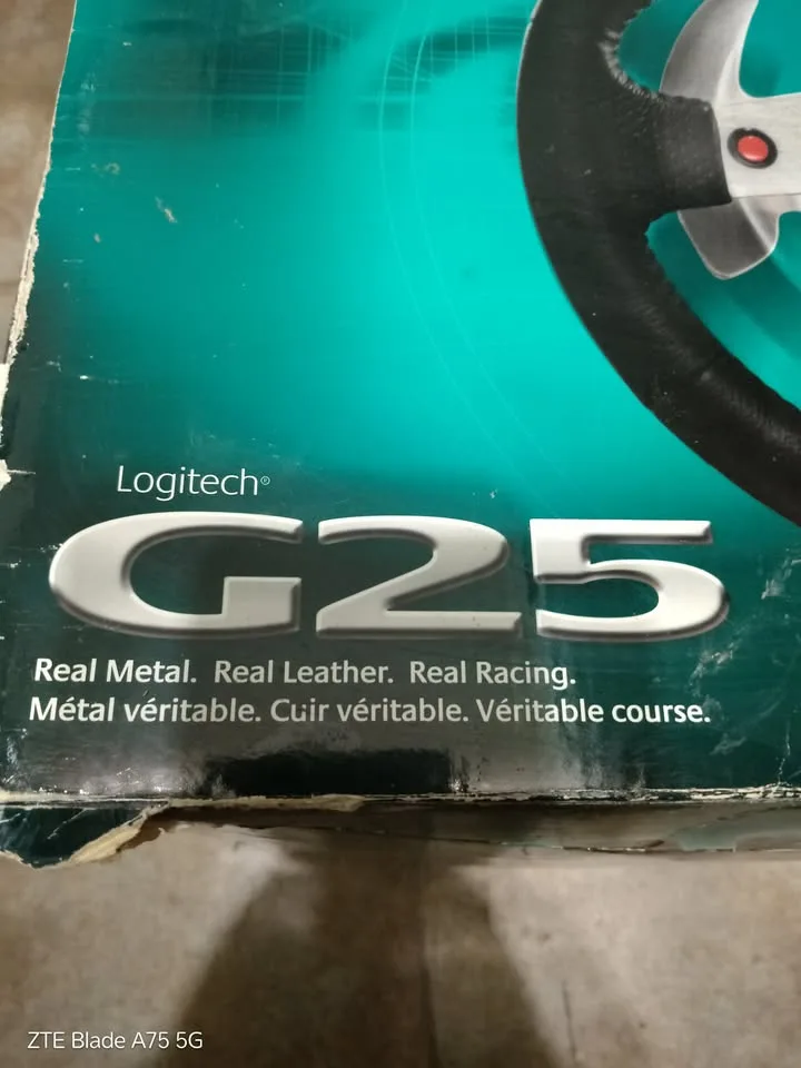 Logitech G25 Racing Wheel + Pedals + 6-Speed Shifter image indicator(8)