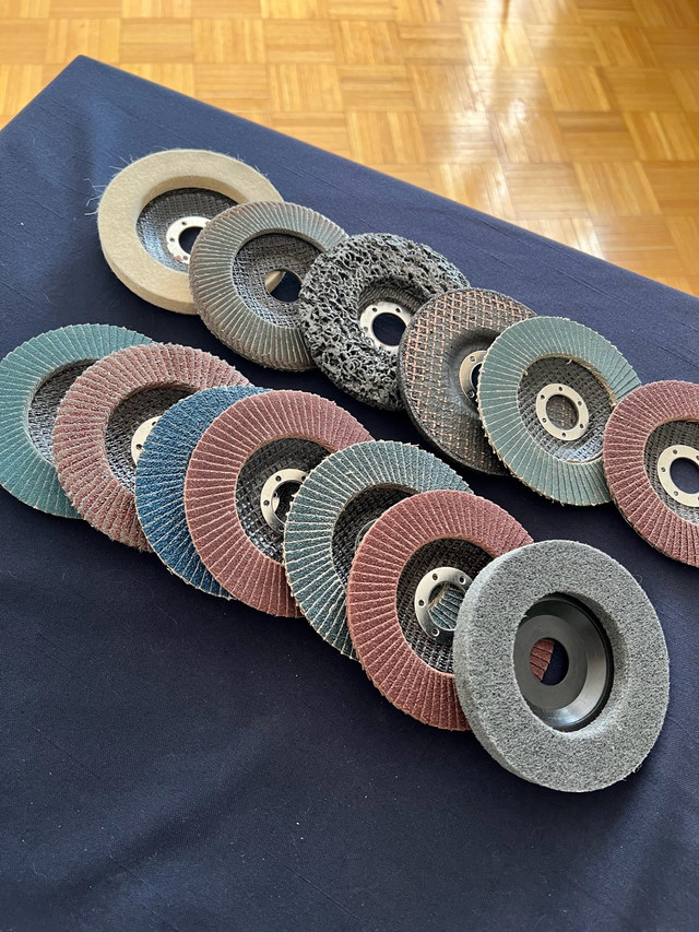 Mastercraft 4.5 Angle Grinder 7A & disc packages - photo 4