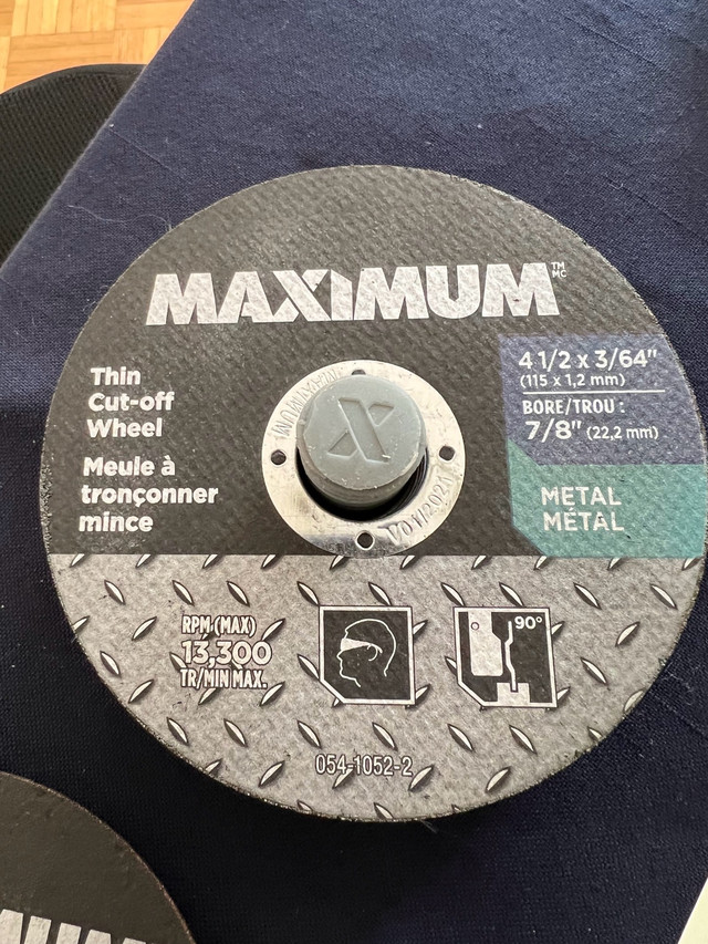 Mastercraft 4.5 Angle Grinder 7A & disc packages - photo 5