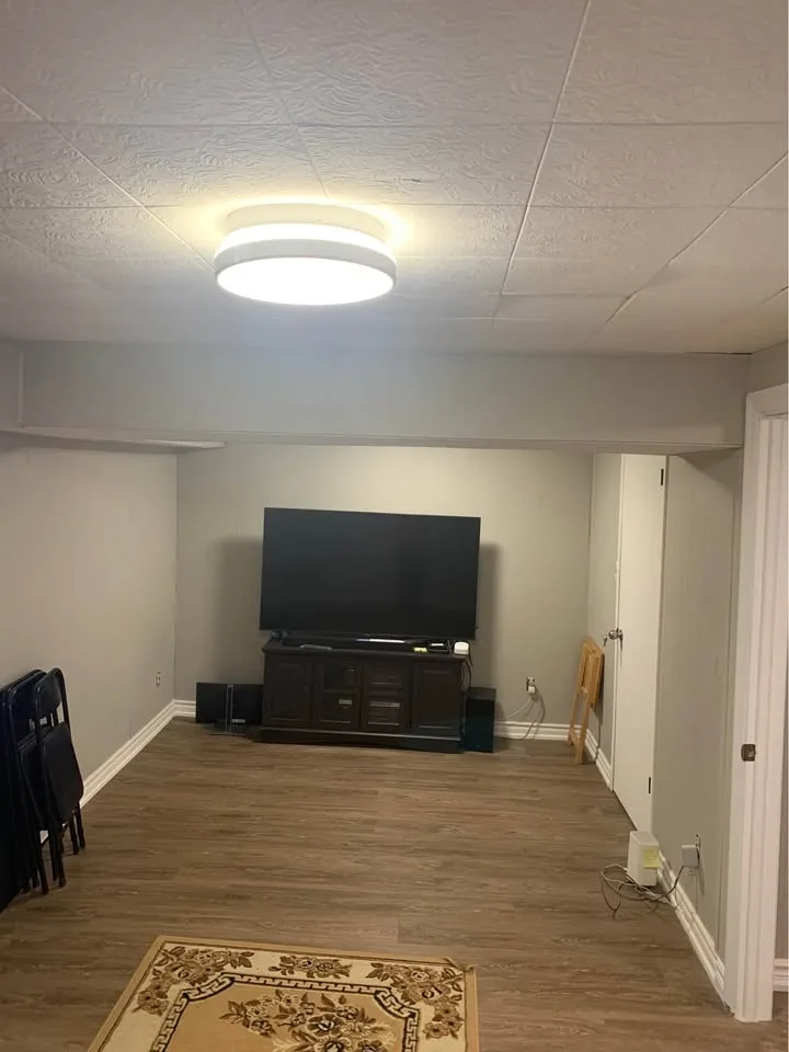 Private room for rent image indicator(2)