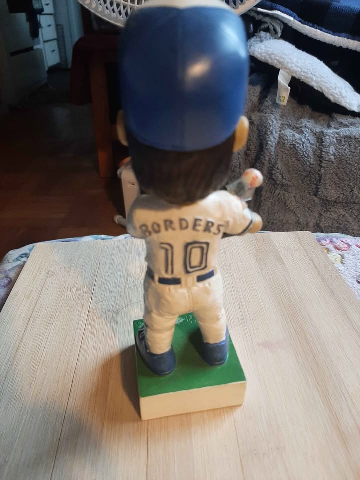 Pat Borders bobblehead - photo 2