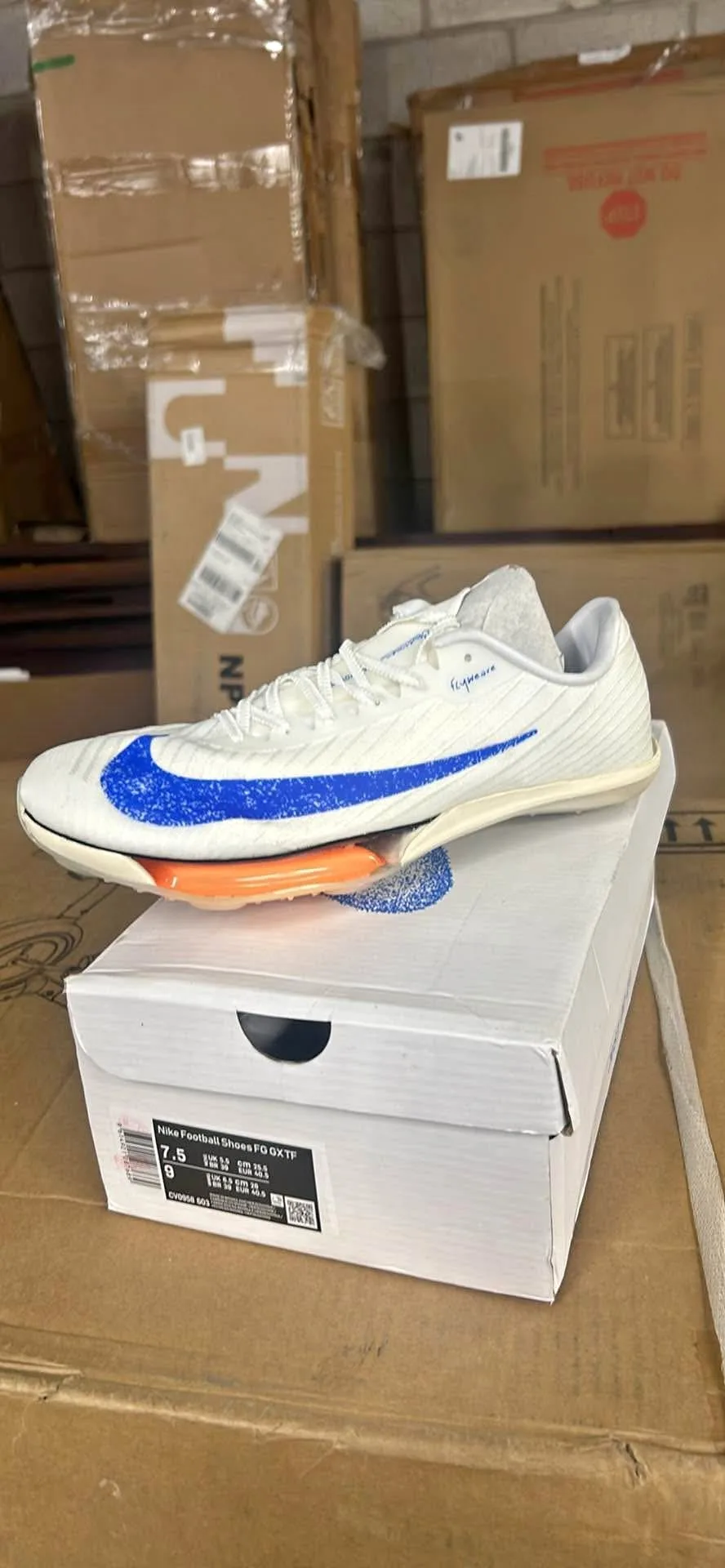 Nike Air Zoom Max Fly 2 Track Shoes (Men's 7.5/Women's 9) thumbnail