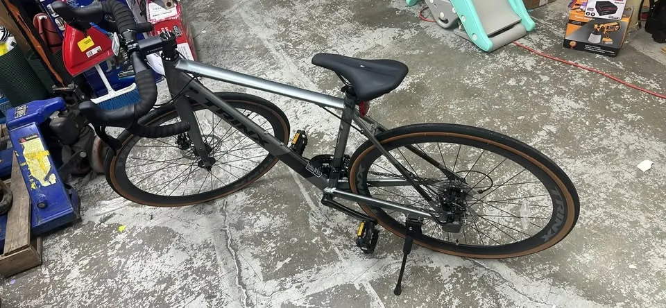 TRINX SKY 700C Road Bike BRAND NEW image indicator(2)