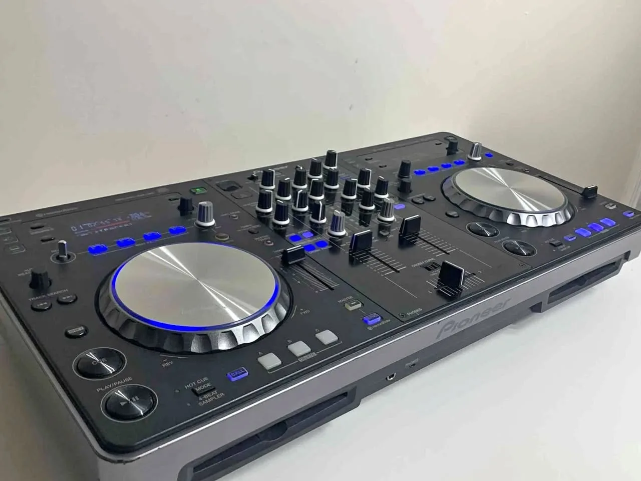 Pioneer DJ XDJ-R1 Wireless DJ System thumbnail