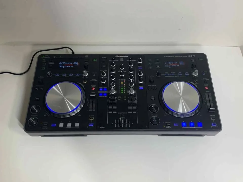 Pioneer DJ XDJ-R1 Wireless DJ System image indicator(2)
