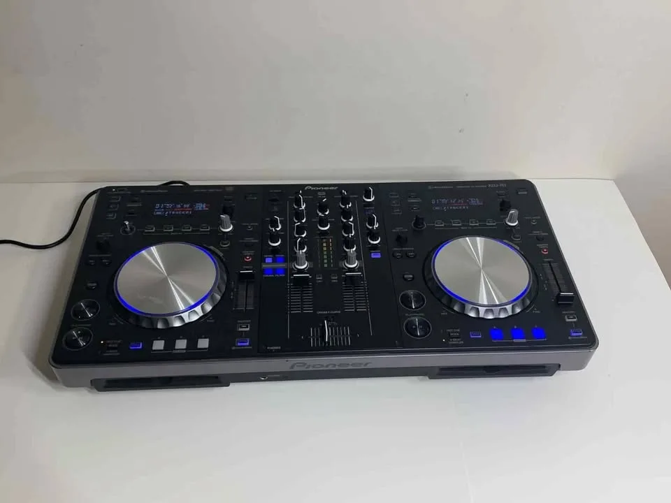 Pioneer DJ XDJ-R1 Wireless DJ System image indicator(3)