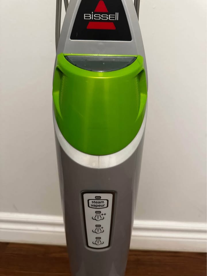 Bissel steam cleaner - photo 2
