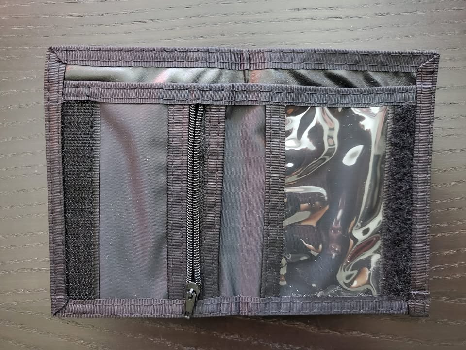 Edgewater Casino Velcro Wallet (never been used) - photo 3