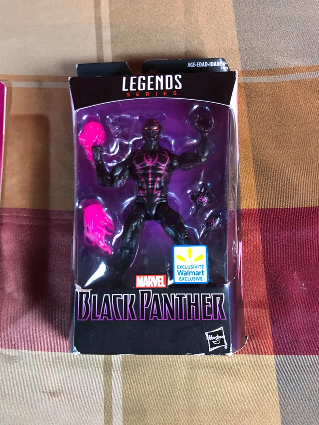 Marvel Legends Walmart Exclusive Black Panther (missing sculpt) thumbnail