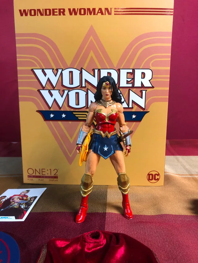 Mezco Wonder Woman (Custom) thumbnail