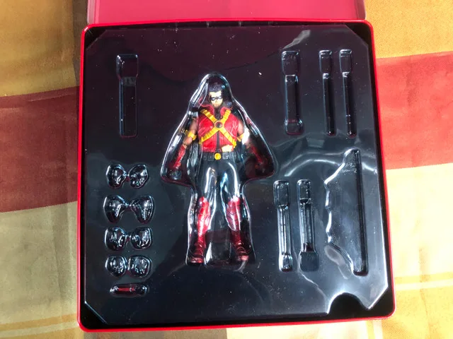 Mezco Tim Drake Robin (Custom) image indicator(2)