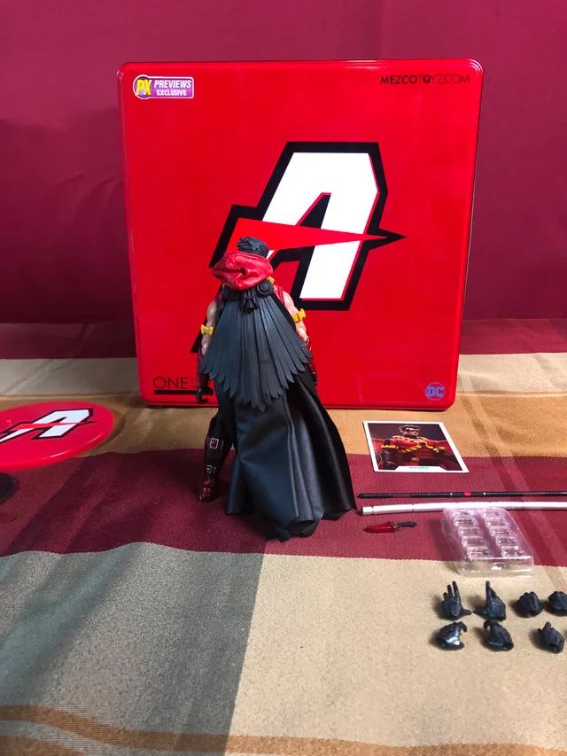 Mezco Tim Drake Robin (Custom) image indicator(4)