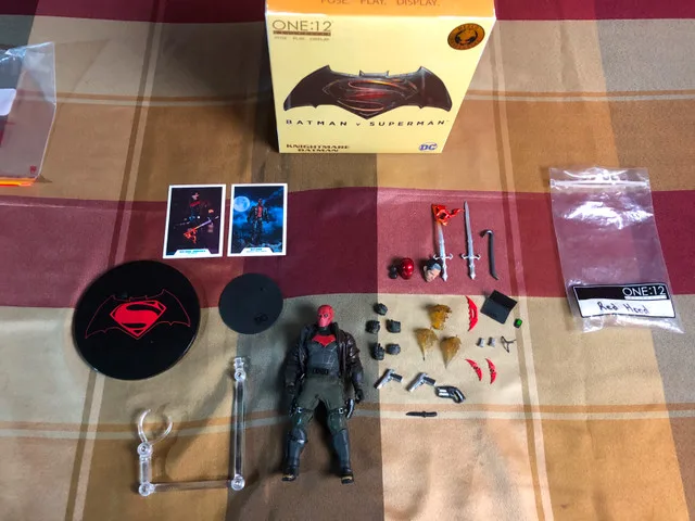 Mezco Red Hood (Custom) image indicator(4)