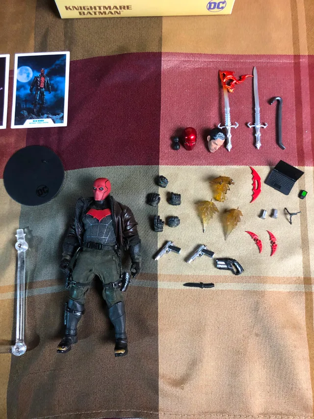 Mezco Red Hood (Custom) image indicator(6)