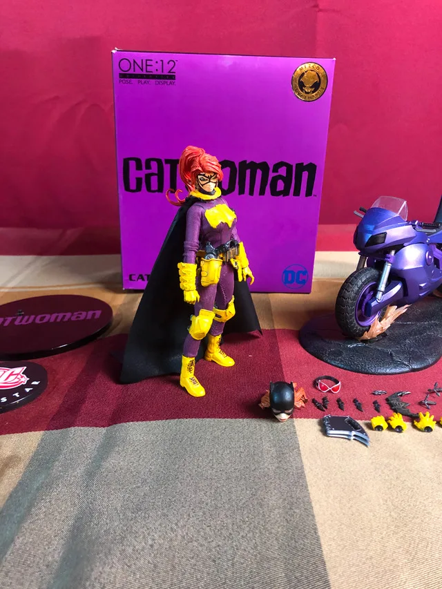 Mezco Batgirl with Batcycle (Custom) image indicator(2)