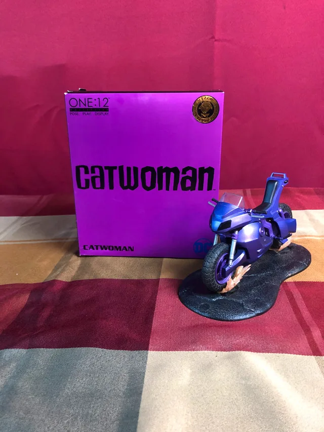 Mezco Batgirl with Batcycle (Custom) image indicator(9)