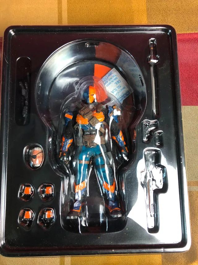 Mezco Death Stroke (modified with extras) image indicator(5)
