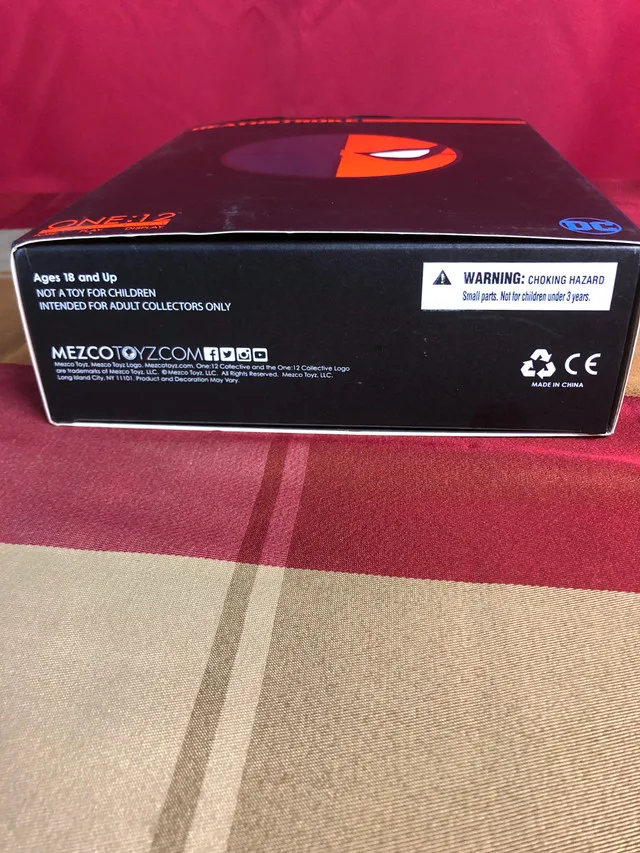 Mezco Death Stroke (modified with extras) image indicator(10)