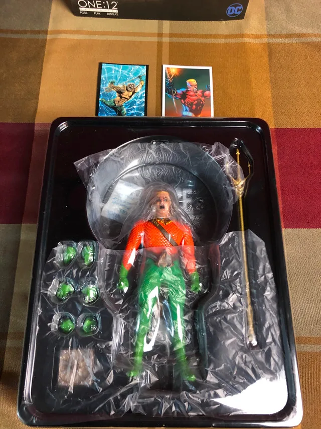 Mezco Aquaman Custom image indicator(4)