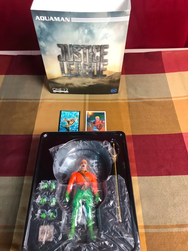 Mezco Aquaman Custom image indicator(7)